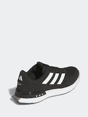 أسود/أبيض - 2 أحذية رياضية بنعل غير مسنن Golf S24G من adidas - صورة 4 من 9