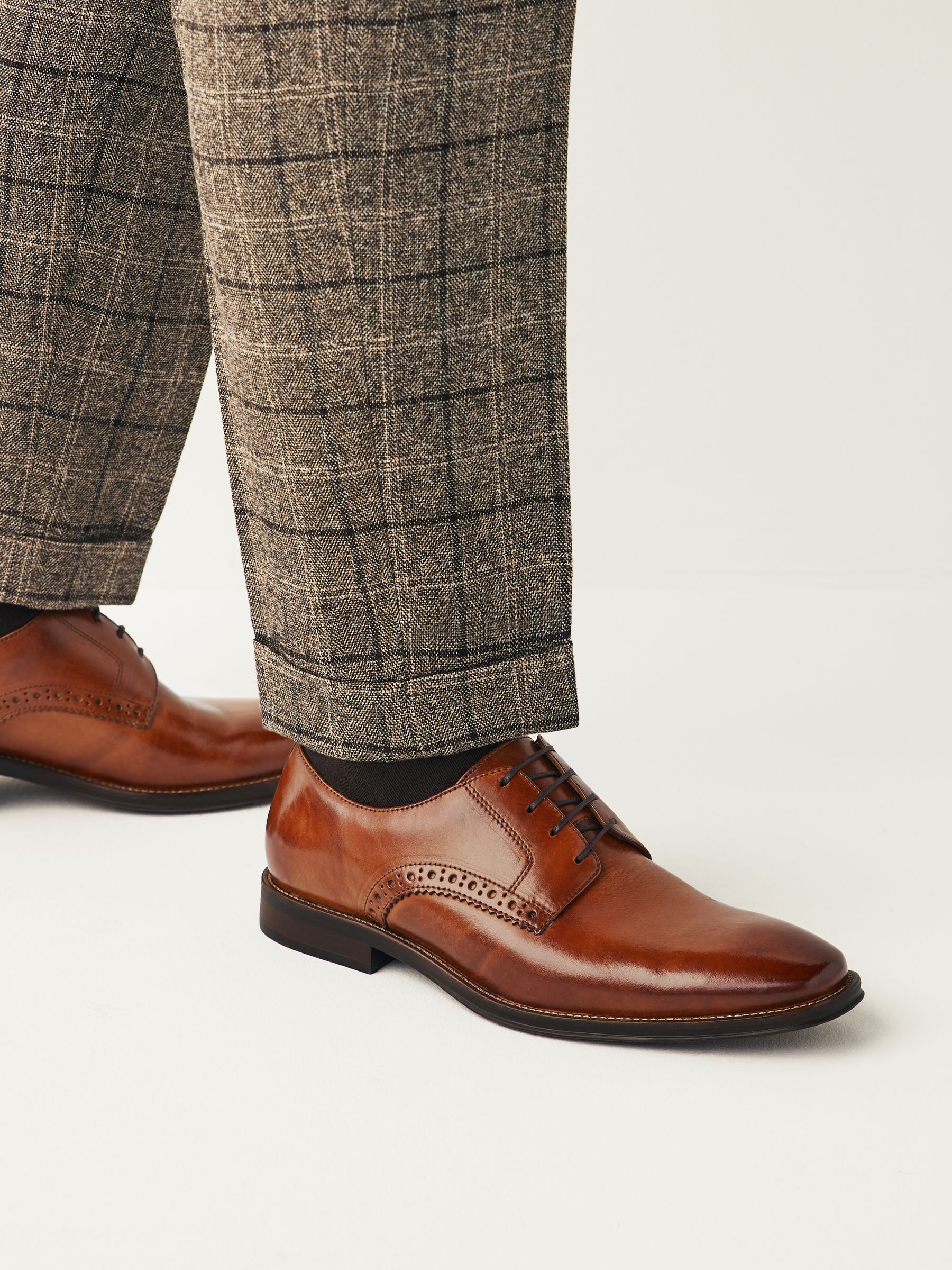 Tan Brown Standard Fit Leather Contrast Sole Derby Shoes