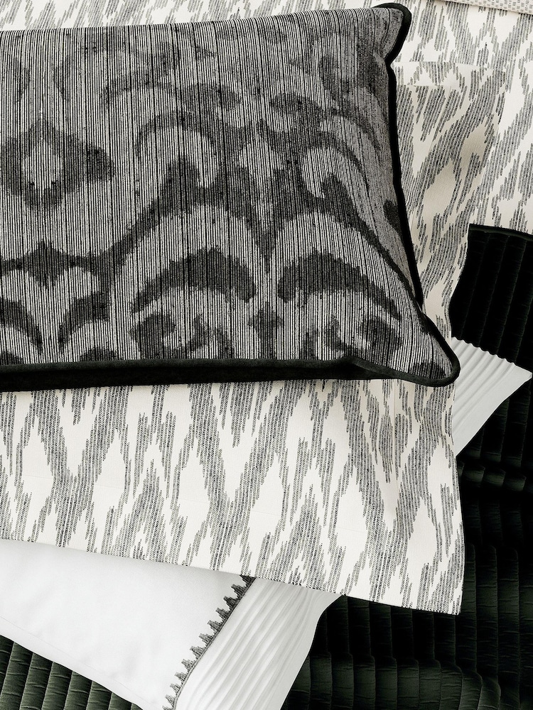Bedeck of Belfast Green Nadir Duvet Cover and Pillowcase Set - Image 5 of 5