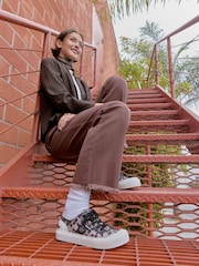 Rocket Dog Black Jazzin Plus Dahlia Trainers - Image 3 of 10