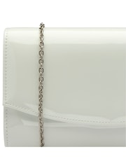 Weiß - Ravel Clutch mit Kettenriemen - Bild 3 von 4