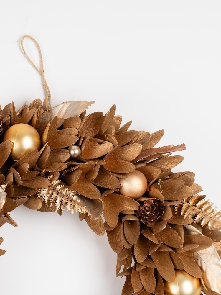 Scottish Everlastings Ltd Gold Wood Shave Wreath - Image 3 of 3 Scottish Everlastings Ltd Gold Wood Shave Wreath - Image 3 of 3
