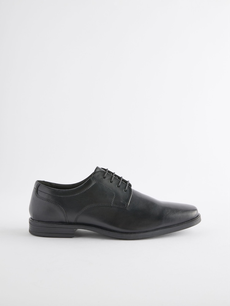 Schwarz - Weite Passform - Derby-Schuhe aus Leder mit eckiger Zehenpartie - Bild 2 von 2 Schwarz - Weite Passform - Derby-Schuhe aus Leder mit eckiger Zehenpartie - Bild 2 von 2