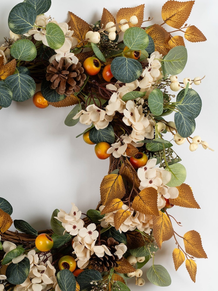 Scottish Everlastings Ltd Cream Hydrangea & Foliage Wreath - Image 3 of 3
