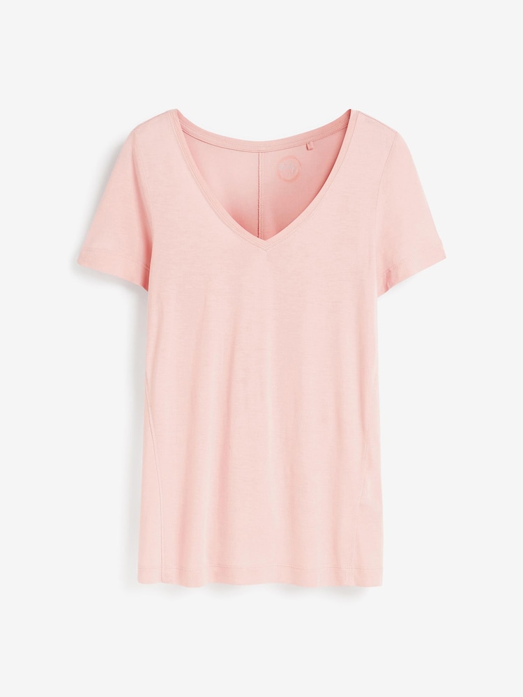 Hellpink - Lässiges T-Shirt mit V-Ausschnitt - Bild 5 von 5 Hellpink - Lässiges T-Shirt mit V-Ausschnitt - Bild 5 von 5