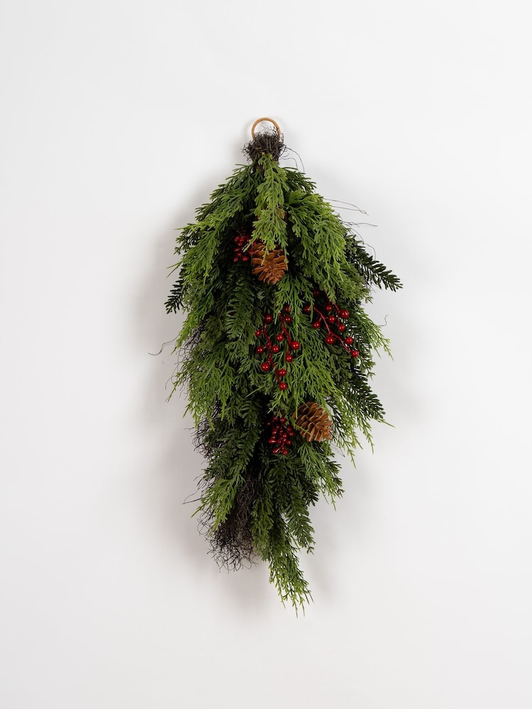 Scottish Everlastings Ltd Green Pine & Berry Swag Wreath - Image 2 of 3