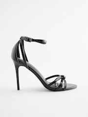 أسود - صنادل بكعب عالي رفيع بأربة، تشكيلة Barely There من Forever Comfort® - صورة 1 من 4
