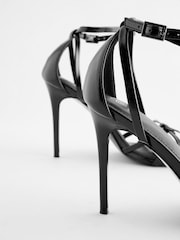 أسود - صنادل بكعب عالي رفيع بأربة، تشكيلة Barely There من Forever Comfort® - صورة 4 من 4