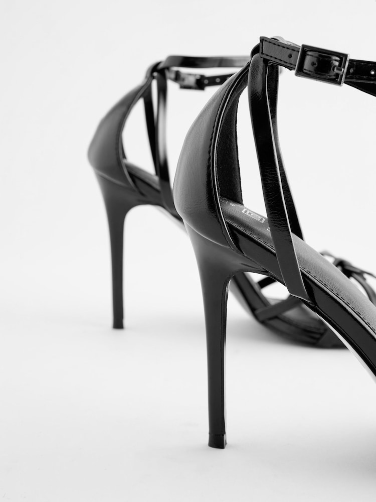 أسود - صنادل بكعب عالي رفيع بأربة، تشكيلة Barely There من Forever Comfort® - صورة 4 من 4