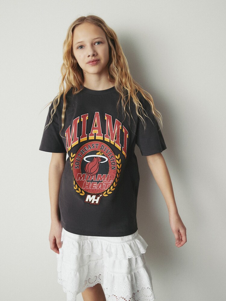 Grey Miami Heat NBA Oversized Graphic T-Shirt (3-16yrs) - Image 1 of 7 Grey Miami Heat NBA Oversized Graphic T-Shirt (3-16yrs) - Image 1 of 7