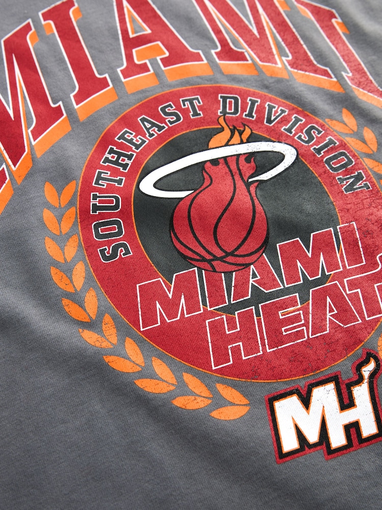 Grey Miami Heat NBA Oversized Graphic T-Shirt (3-16yrs) - Image 7 of 7 Grey Miami Heat NBA Oversized Graphic T-Shirt (3-16yrs) - Image 7 of 7