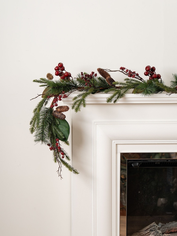 Scottish Everlastings Ltd Green Classic Christmas Garland - Image 1 of 3 Scottish Everlastings Ltd Green Classic Christmas Garland - Image 1 of 3