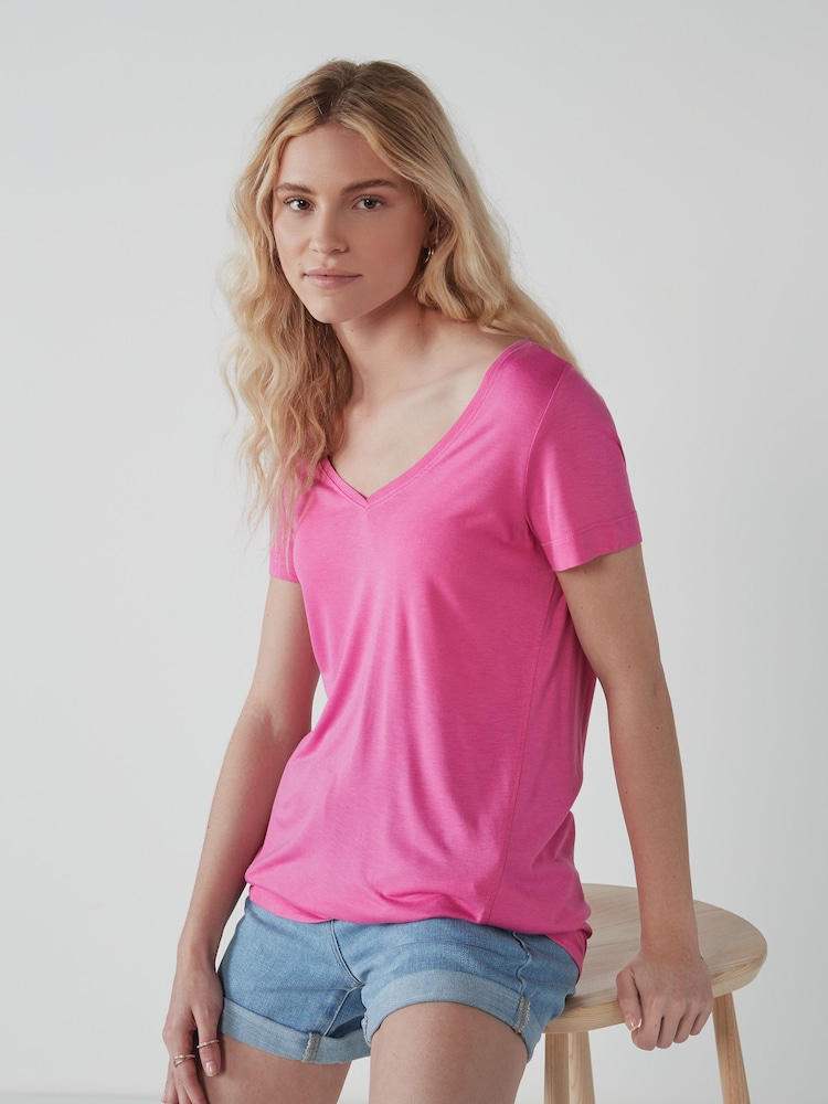 Pink - Lässiges T-Shirt mit V-Ausschnitt - Bild 1 von 5 Pink - Lässiges T-Shirt mit V-Ausschnitt - Bild 1 von 5