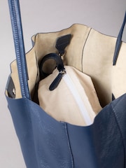 Lakeland Leather Blue Tarn Leather Bucket Bag - Image 5 of 8