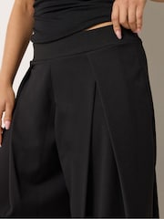 PixieGirl Petite Black Pleated Wrap Wide Leg Cropped Trousers - Image 4 of 5