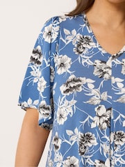 Yours Curve Blue/White Pleated Front Swing Top - Image 4 of 4