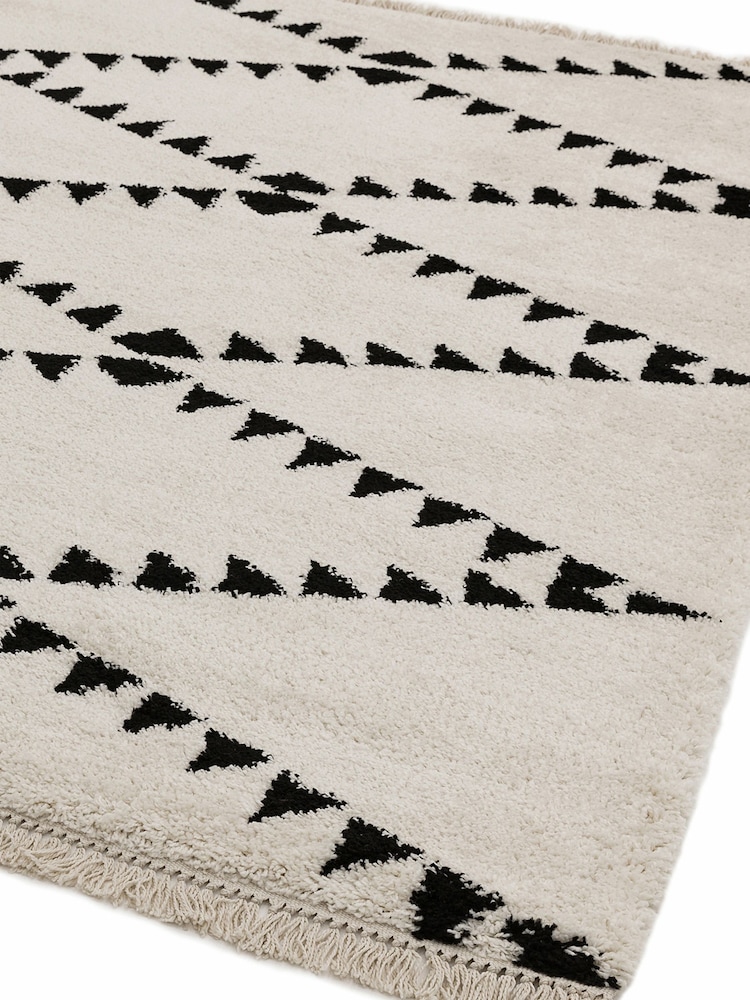 Asiatic Rugs Cream Rocco Flags Ultra Soft Rug - Image 2 of 4