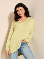 Groen - Friends Like These tuniek van zachte jersey met V-hals en lange mouwen - Image 1 of 3