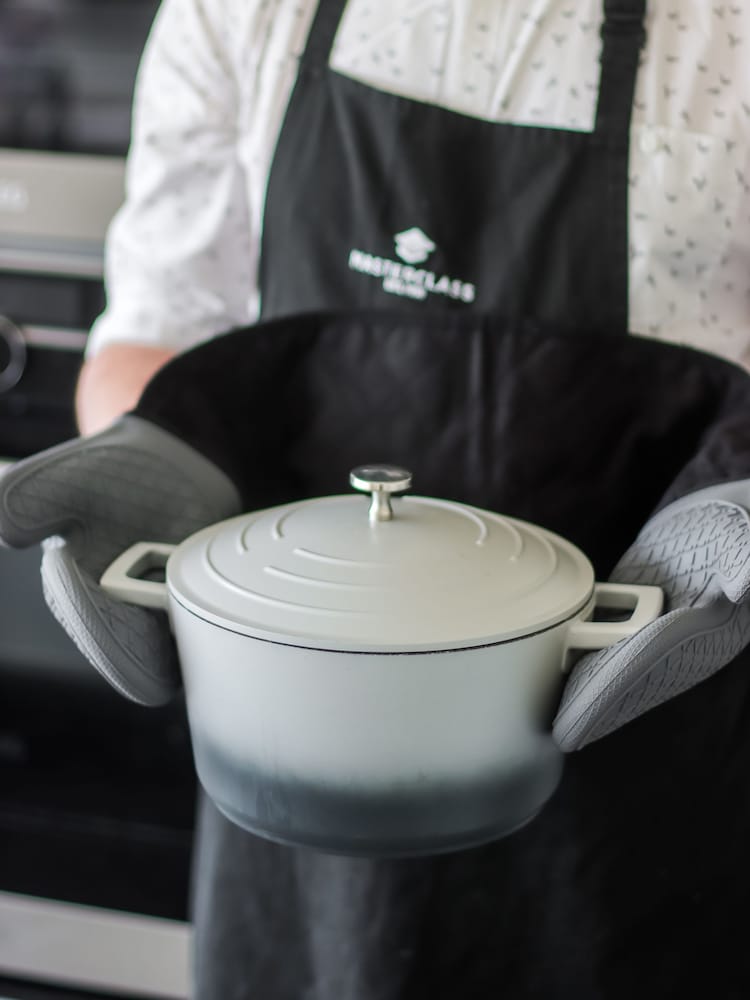 Masterclass Grey Waterproof Silicone Double Oven Gloves - Image 2 of 3