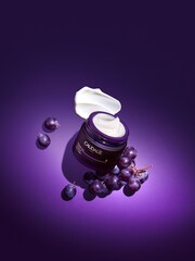 Caudalie The Ultimate Anti-ageing Solution Gift Set - Image 4 of 5