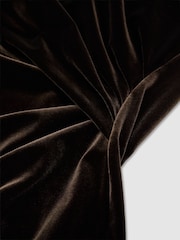 Reiss Olive Green Koda Velvet One-Shoulder Draped Midi Dress - Image 7 of 7