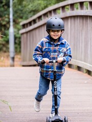 Micro Scooters Black Led Maxi Scooter - Image 3 of 10