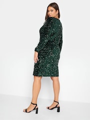 Yours Curve Green London Sequin Velvet Bellow Sleeve Shift Dress - Image 3 of 4
