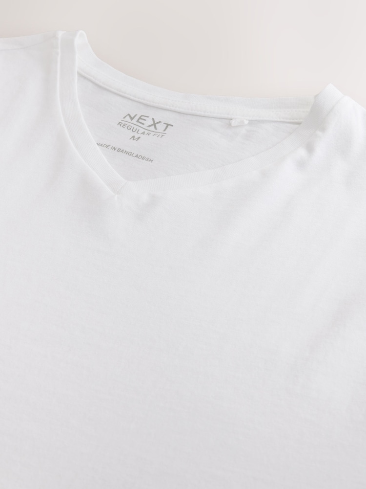 White Regular Fit Essential V-Neck T-Shirt - Image 7 of 7 White Regular Fit Essential V-Neck T-Shirt - Image 7 of 7