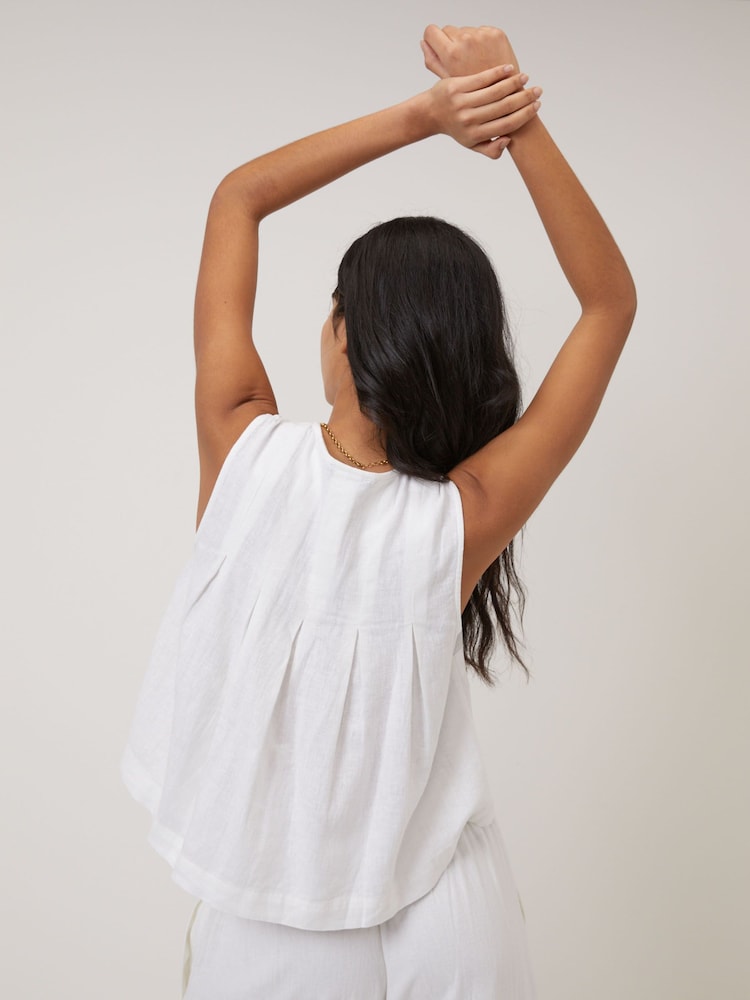 Nobodys Child White Tate Pintuck Shell Top - Image 5 of 5