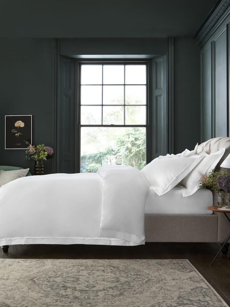 White Collection Luxe 1000 Thread Count 100% Cotton Sateen Oxford Luxury Duvet Cover and Pillowcase Set - Image 1 of 5
