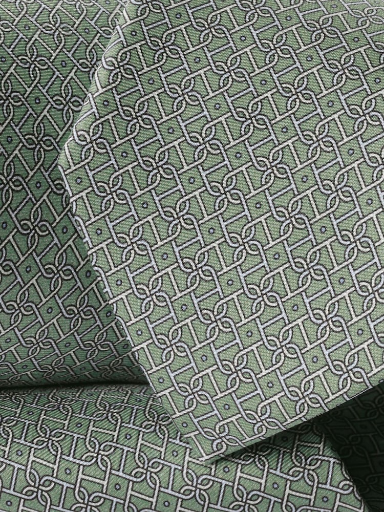Charles Tyrwhitt Green Silk Print Tie - Image 3 of 3 Charles Tyrwhitt Green Silk Print Tie - Image 3 of 3
