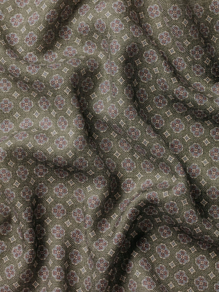 Charles Tyrwhitt Green Floral Silk Pocket Square - Image 3 of 3 Charles Tyrwhitt Green Floral Silk Pocket Square - Image 3 of 3