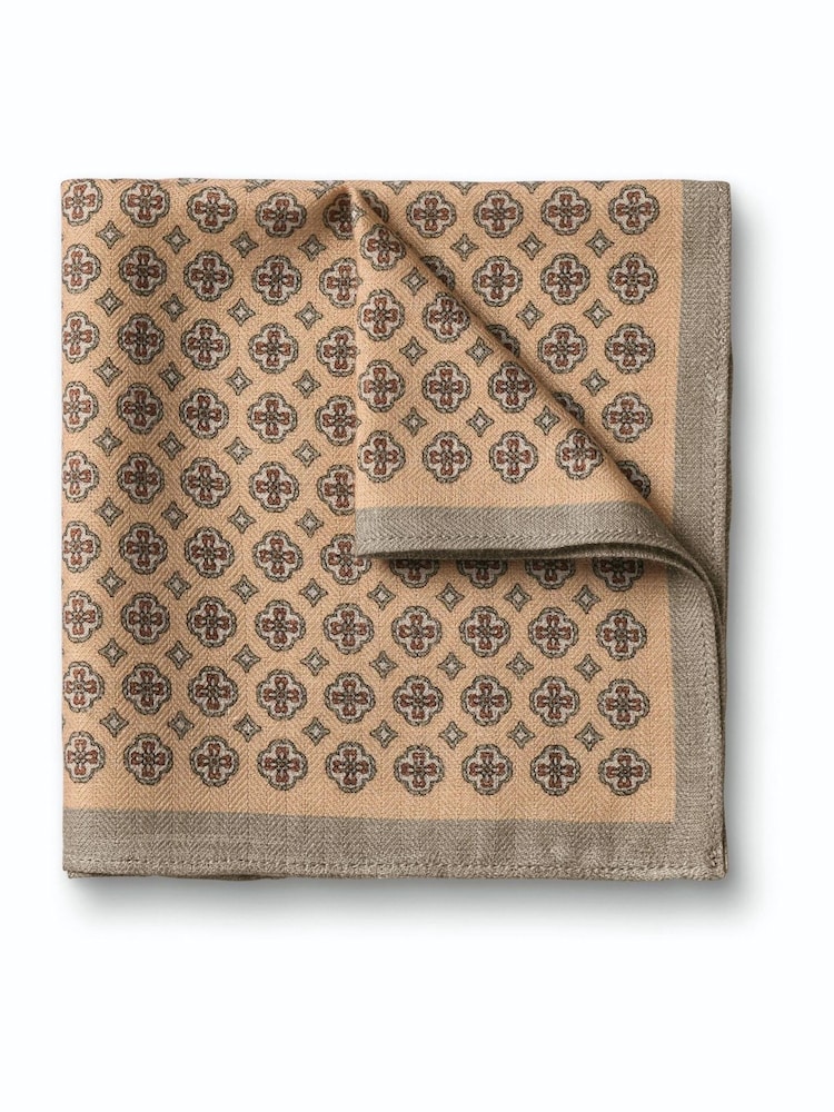 Charles Tyrwhitt Natural Floral Silk Pocket Square - Image 1 of 3 Charles Tyrwhitt Natural Floral Silk Pocket Square - Image 1 of 3