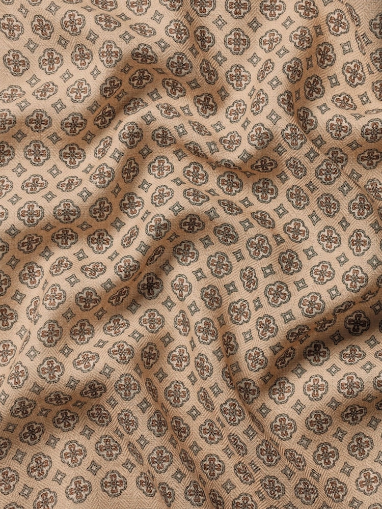 Charles Tyrwhitt Natural Floral Silk Pocket Square - Image 3 of 3 Charles Tyrwhitt Natural Floral Silk Pocket Square - Image 3 of 3
