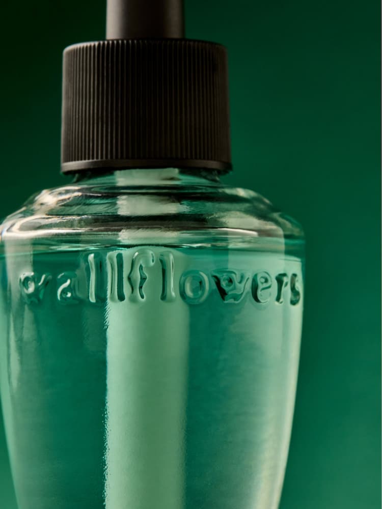 Bath & Body Works Magic In The Air Wallflowers Fragrance Refill 24ml - Image 2 of 3