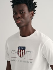 Weiß - GANT T-Shirt mit Grafik-Wappen-Logo - Bild 3 von 5