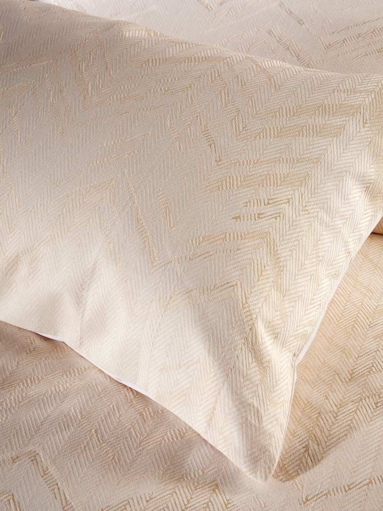 Vantona Cream Luton Jacquard Duvet Cover and Pillowcase Set - Image 4 of 4