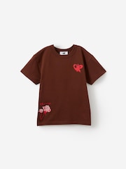 חום - Cotton On חולצת טי עם שרוולים קצרים ותפר כתפיים נמוך - תמונה 1 מתוך 3