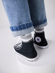 Converse Black/White Chuck Taylor High Top Junior Trainers - Image 4 of 9