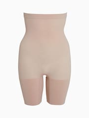 بيج ناعم - شورت Higher Power مع مشد متوسط من SPANX® - صورة 5 من 5