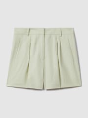 Reiss Mint Dianna Front Pleat Linen Blend Suit Shorts - Image 2 of 6