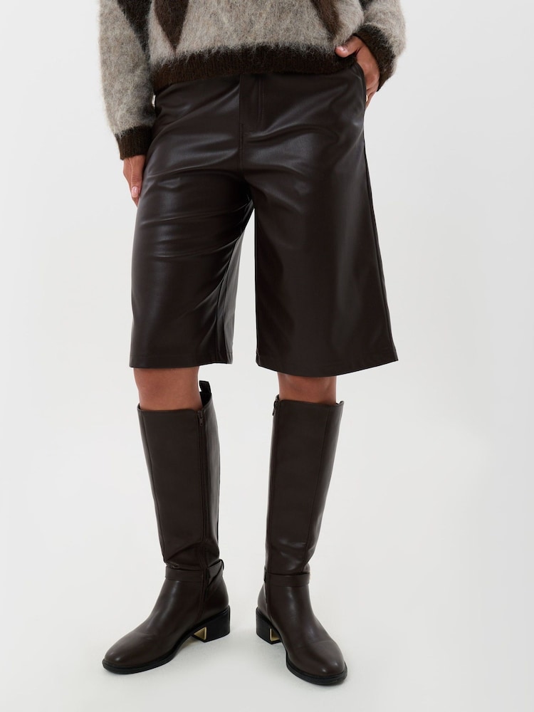 Threadbare Faux Leather Pleated Shorts - תמונה 2 מתוך 5 Threadbare Faux Leather Pleated Shorts - תמונה 2 מתוך 5