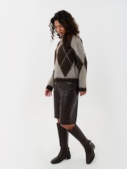 Threadbare Faux Leather Pleated Shorts - תמונה 5 מתוך 5