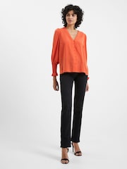 Rot - French Connection Kreppbluse mit V-Ausschnitt - Bild 2 von 3