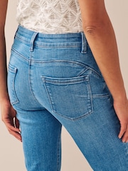 Denim - Lift Style And Shape Schlagjeans in mittlerer Waschung - Bild 5 von 6