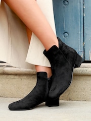 Musta - Linzi Maggie Low Block Heeled Ankle Saappaat - Image 1 of 4