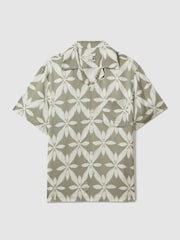 Reiss Sage Green Marabel Relaxed Printed Cuban Collar Shirt - Image 2 of 5