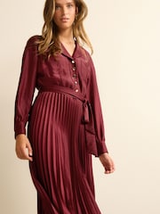 Beerenrot - Langärmeliges, plissiertes Midikleid - Bild 1 von 6