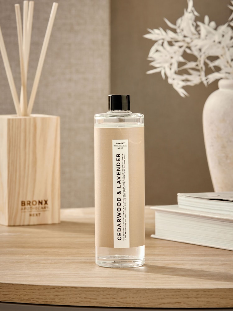 Bronx Cedarwood and Lavender 200ml Fragranced Reed Diffuser Refill - Image 1 of 4