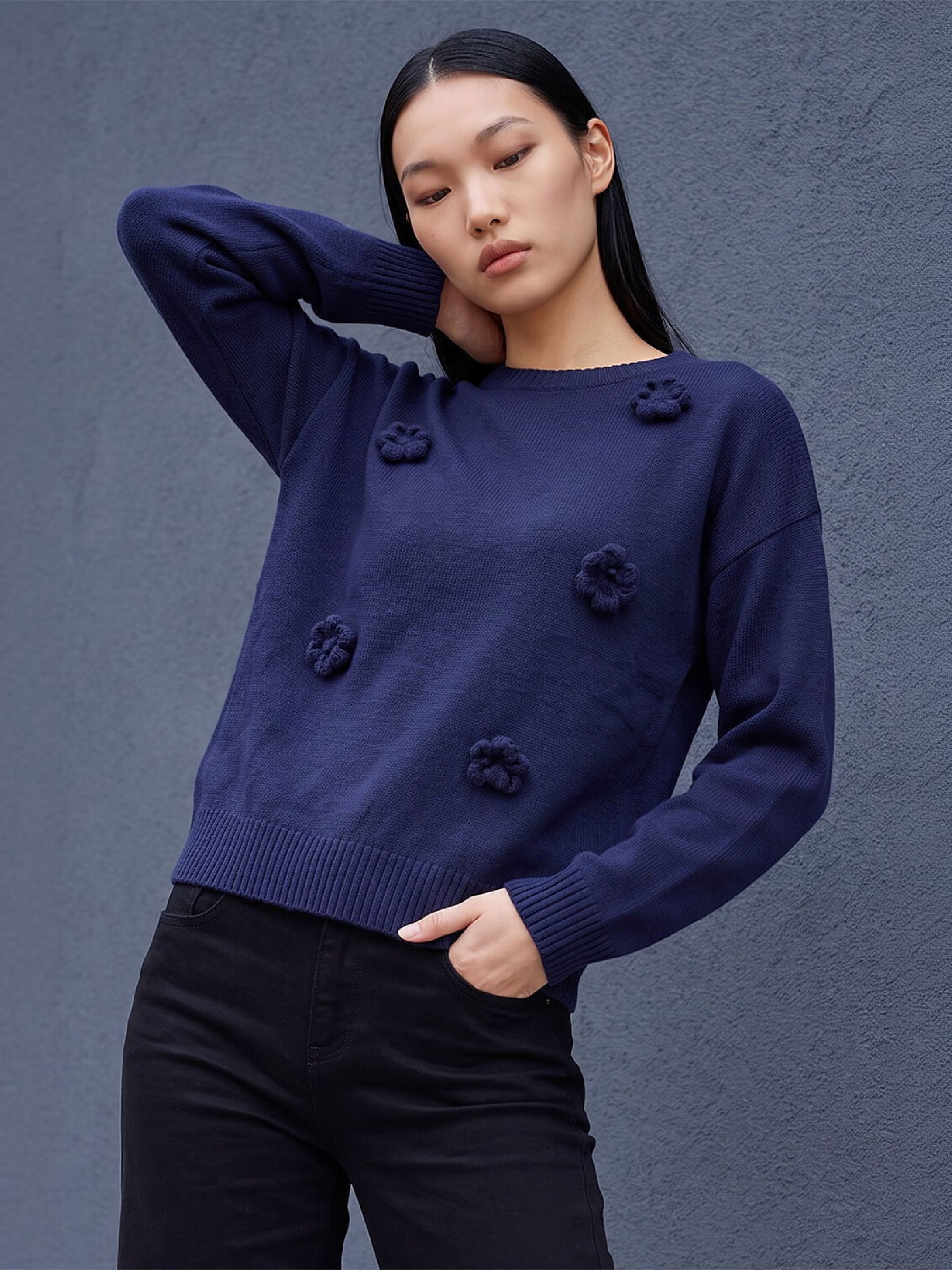 Dusk Women's Navy 3D Floral Knitted Jumper In | Size: 12 - Image 4
